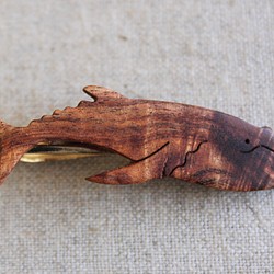 ザトウクジラ木製ネクタイピン 1枚目の画像
