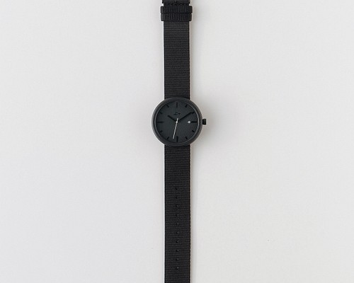 おもちゃから生まれた腕時計「YOT WATCH」 40mm Black/Black 腕時計