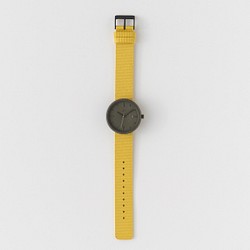 おもちゃから生まれた腕時計「YOT WATCH」　 40mm　Mustard/Khaki 1枚目の画像