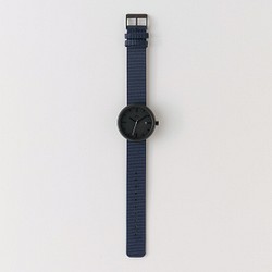 おもちゃから生まれた腕時計「YOT WATCH」　 40mm　Navy/Black 1枚目の画像