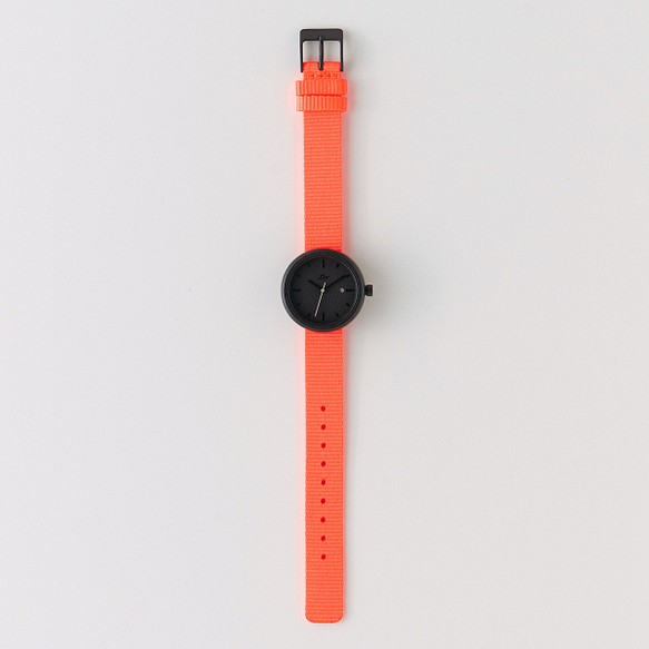 おもちゃから生まれた腕時計「YOT WATCH」 32mm Neon Orange/Black