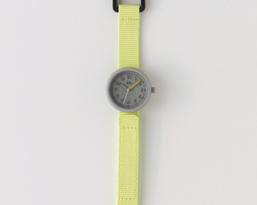 おもちゃから生まれた腕時計「YOT WATCH」 Kids Neon Yellow Green