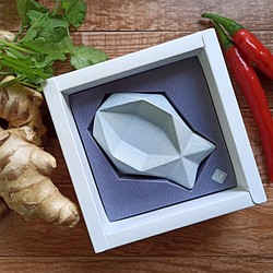 數位幾何陶瓷系列-小魚醬料筷架碟 第1張的照片