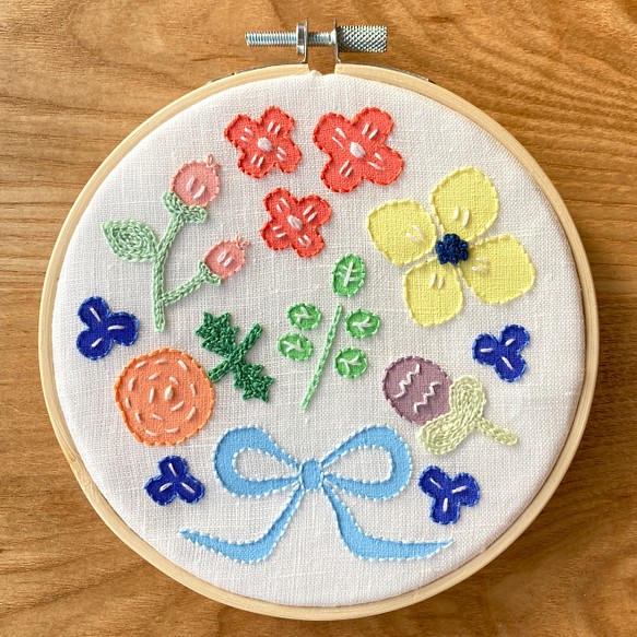 HOOP 刺繍枠 北欧風ボタニカル and リボン刺繍 インテリアに 壁掛け