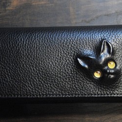 訳あり特価 黒猫の長財布（表革：VACCHETTA800、仮セット猫目：琥珀色eyes）約257ｇ 猫目選べます♪ 1枚目の画像
