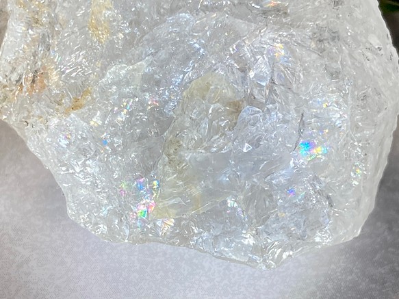 ゴールデンマイカ内包✨　レインボー エレスチャル 骸骨水晶　原石