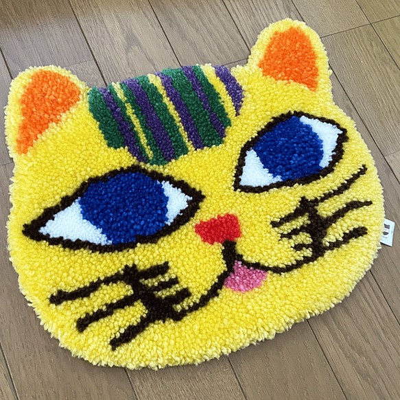 ★Nyan Rug★ 貓型毛茸茸的地毯 可以騎乘也可以裝飾♪♪ 第1張的照片