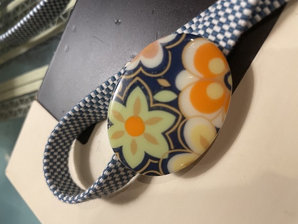 西ドイツ製　お花のカボションの帯留　四分紐付き　レア❣️ 1枚目の画像
