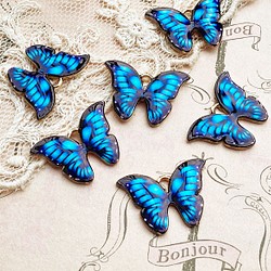 エナメル蝶チャーム（リアルプリント）６個ブルー 1枚目の画像