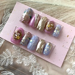 古典牡丹桜菊ネイルチップ(青みピンク×青×ゴールド×白×ホロ×パール 1枚目の画像