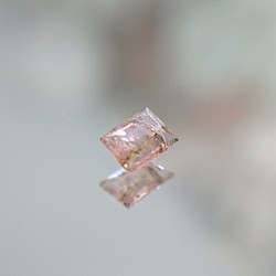 ヴェイリネナイト 0.04ct ⭐1160 天然石 べるふぇKIRABOSHI希少石 取り