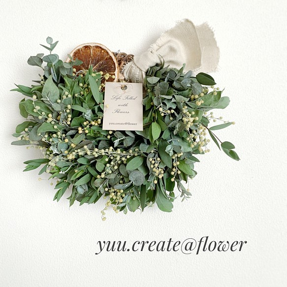 『yuu.create@flower』ユーカリとパールアカシアのリース 1枚目の画像