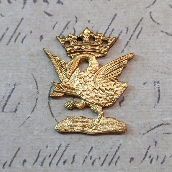 BEHOLD− クロード・ド・フランス 紋章 1個 真鍮製 フランス製 ブルターニュ公国 スタンピング ヴィンテージ風 1枚目の画像