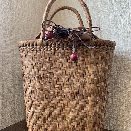 山葡萄　山葡萄籠バッグ　手作り　山葡萄かごバッグ　内布あり　網代編み縦約28cm