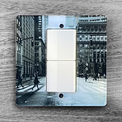 『取替可能な、お家の小窓』モノクロデザイン　ワイド21 　スイッチカバープレート本体 1枚目の画像