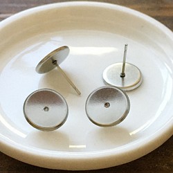 10個セット（5ペア）ミール皿付ピアス金具 キャッチ付き シルバー直径10ｍｍ/型番4（10個） 1枚目の画像