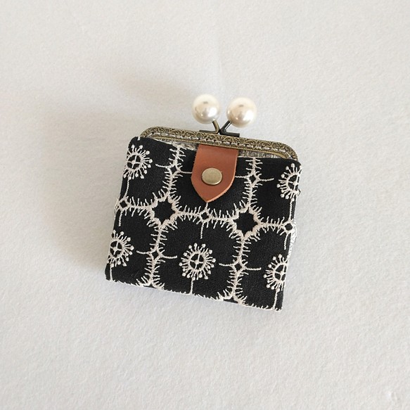 【再販】（¥5920）ミナペルホネン アネモネ（ベージュ） がま口二つ折り財布105センチ縫いつけタイプ