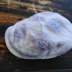 小さな花束柄(白紫)ハンチング(small bouquet(white purple) hunting cap) 1枚目の画像