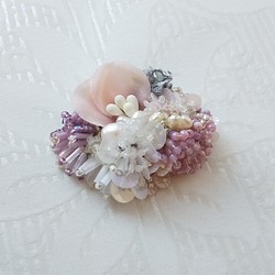 #303　刺繍ブローチ　Bouquet　ピンク 1枚目の画像