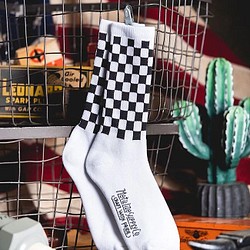 Retro Mid-Tube Cotton Socks checkerboard(black × white) 1枚目の画像