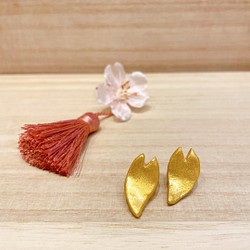 【miniｻｲｽﾞ】桜ピアス(ｺﾞｰﾙﾄﾞ)＊陶器ピアス＊ 1枚目の画像