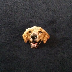 ゴールデン・レトリバーの刺繍ブローチ　犬 1枚目の画像