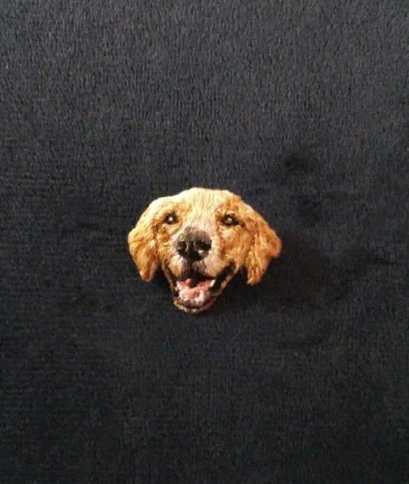 ゴールデン・レトリバーの刺繍ブローチ　犬