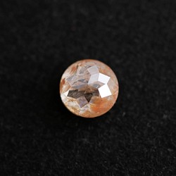 ナチュラルダイヤモンド　orange Round shape 22 1枚目の画像