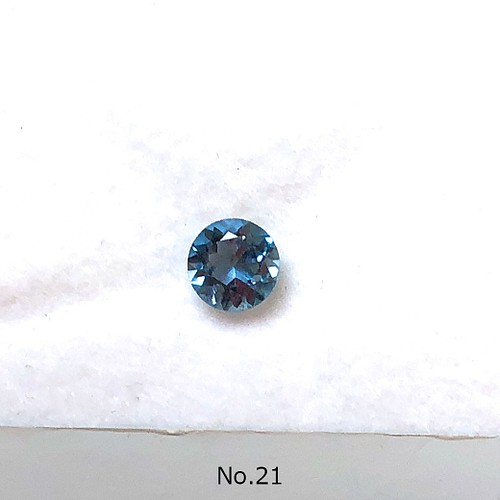 まろやかな輝きのバフトップ】グリーングロッシュラーガーネット 0.4ct