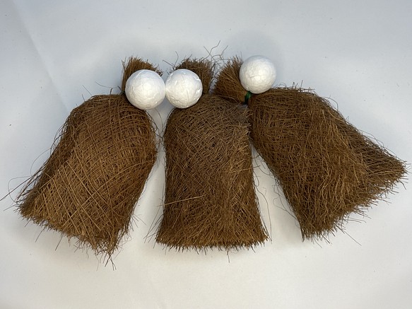 メダカの産卵床3本セット(棕櫚)ボンボンキャップタイプレギュラーサイズ(筒部8〜9cm) 1枚目の画像