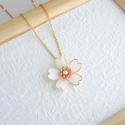 梅の花ネックレス Plum blossom necklace ネックレス・ペンダント