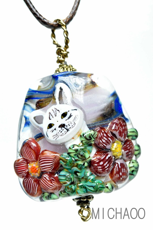 ネコのトンボ玉 ガラスのジュエリー ペンダントトップ（10569-453）cat beads 作家物一点物 ネックレス・ペンダント michaoo71  通販｜Creema(クリーマ)
