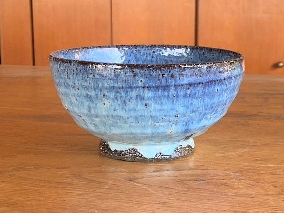 藁灰釉どんぶり・青(小)　陶器 1枚目の画像