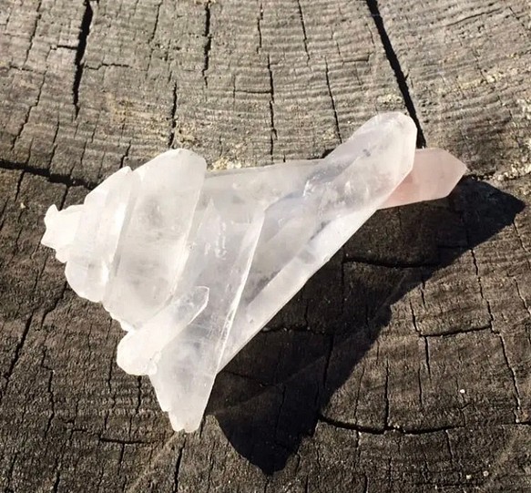 レア水晶　内モンゴル産　ピンククォーツ　水晶 1枚目の画像