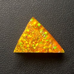 《人工オパール》(ネオンオパール) 原石 オレンジ/オレンジ斑 6.0g (樹脂含侵) 1枚目の画像