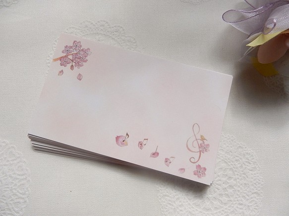 桜舞い散る～ト音記号メッセージカード５０枚セット 1枚目の画像