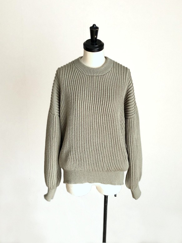 ベージュグレーの畦編みセーター　ウール100％ 1枚目の画像
