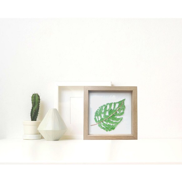 緑の葉っぱ　シーグラス　ガラスアート　環境に優しい　リサイクルグラス　インテリア雑貨　棚の飾り　玄関　置物　送料無料 1枚目の画像