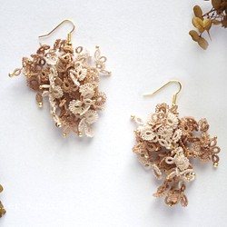 蓬鬆梭織蕾絲耳環&lt;摩卡棕&gt; 第1張的照片