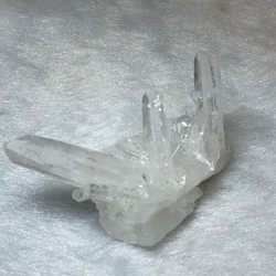 四川省産水晶ミニクラスター  15g ⑤ 1枚目の画像