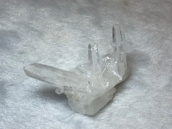 四川省産水晶ミニクラスター  15g ⑤ 1枚目の画像