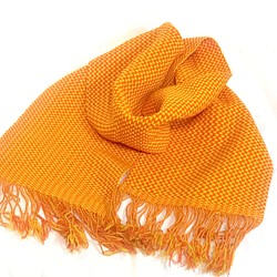 ♡ブータン女性の手織り♡高品質な手織りのネックスカーフ ネックスカーフ オレンジ 1枚目の画像