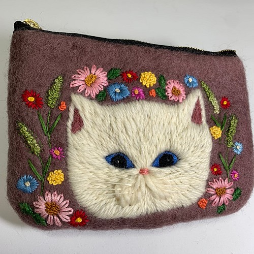 バレリーナ猫さん刺繍 羊毛フェルト生地のバッグ 【楽ギフ_包装