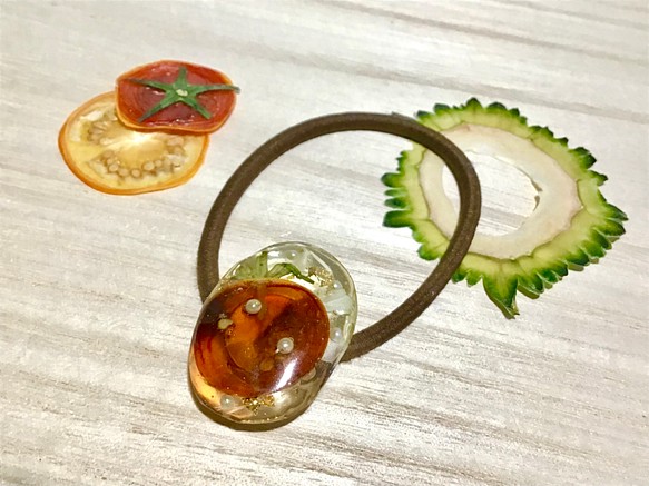 (ve-11)ベジタリアーナ　多摩野菜ミニトマト一粒ヘアアクセサリー 1枚目の画像