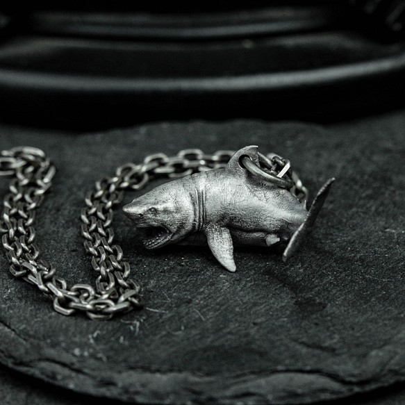 925純銀製鮫のペンダント、鮫のネックレス、大きい海洋動物、銀製の鮫