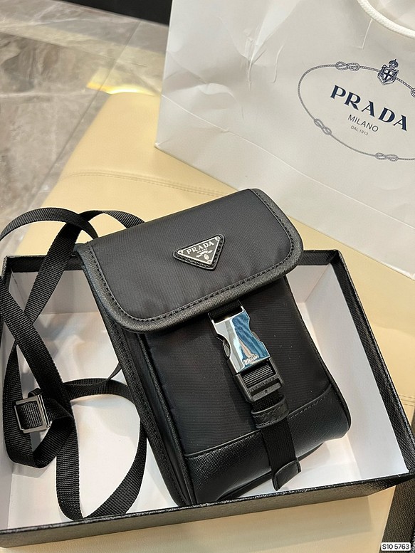 PRADA プラダ風ショルダーバッグ ショルダーバッグ mjsh 通販｜Creema