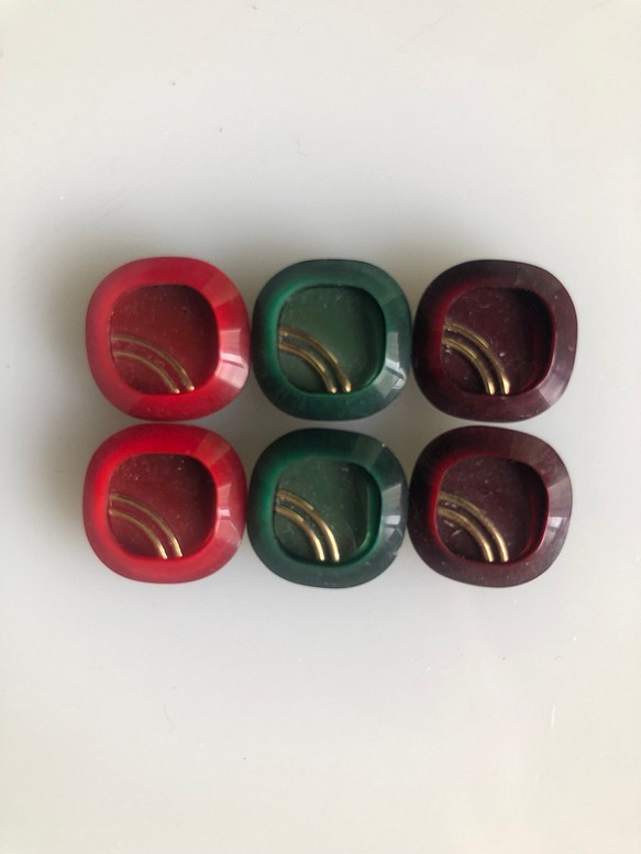 アンティーク ボタン 6個　ビンテージ 昭和 レトロ 個性的 ハンドメイド素材 日本製 ポップ アクセ 1枚目の画像