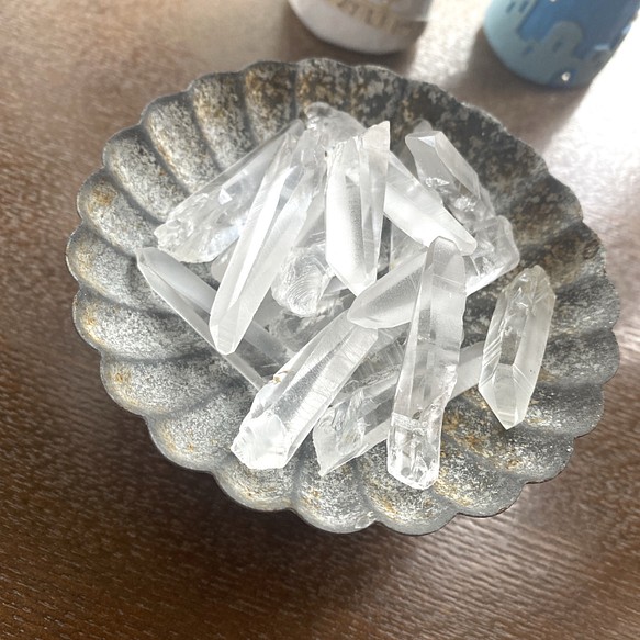 100gmセット売り レムリアンシードクォーツ ブラジル 家のお守り 水晶  天然石 1枚目の画像