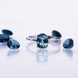 オパール 0.17ct フクリン×プレーンアーム K18YGリング 指輪・リング