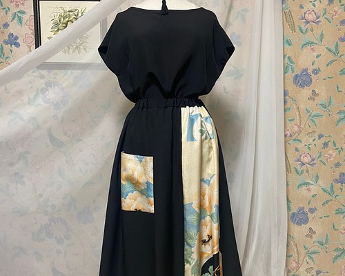 昭和レトロ確認　未使用　着物リメイク　アンティーク　ティアードスカート　正絹　黒　着物